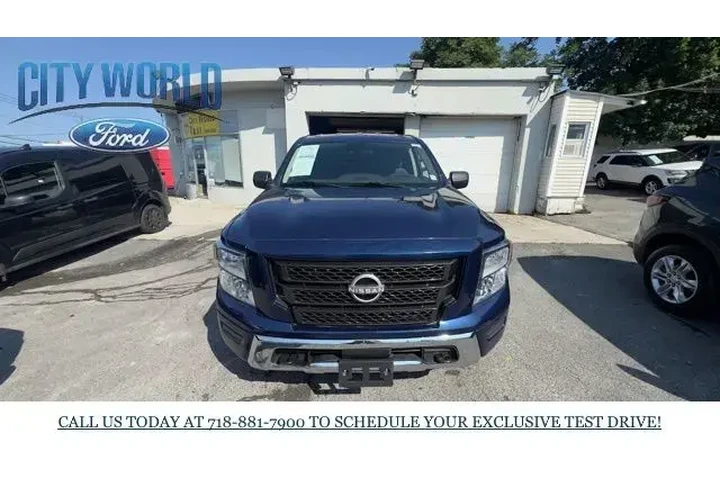 $31889 : Nissan Titan 2023 4x4 S 4dr image 8