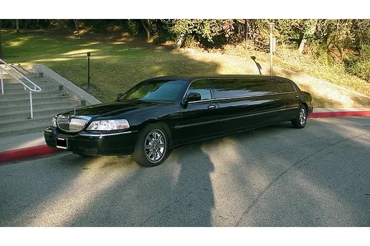 Party bus and Limousine image 4