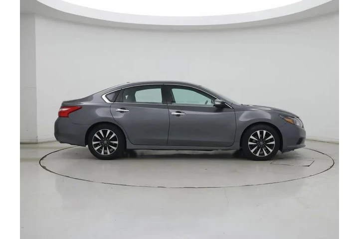 $15998 : Nissan Altima 2016 2.5 SL 4d image 7