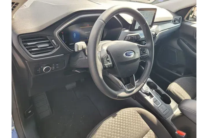 $17945 : Ford Escape 2023 Active 4dr image 9