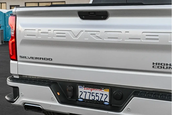 Chevrolet Silverado 1500 201 image 10