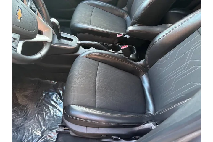 $13000 : 2020 Trax LT image 7