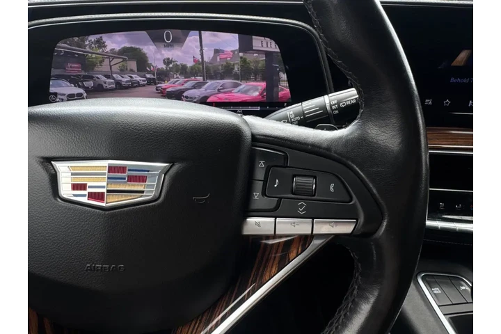 2022 Escalade Luxury 4WD image 10