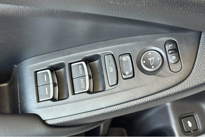 $28000 : Honda Accord 2022 Sport 4dr image 6