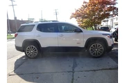 $10900 : 2017 GMC Acadia AWD 4dr SLT w thumbnail