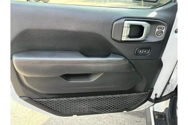 $25499 : Jeep Wrangler Unlimited 2018 image 9