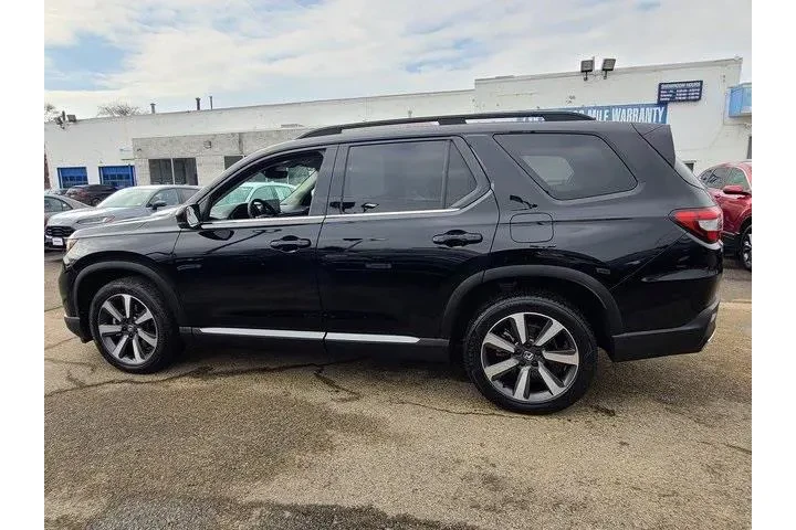 $37897 : Honda Pilot 2023 AWD Touring image 2