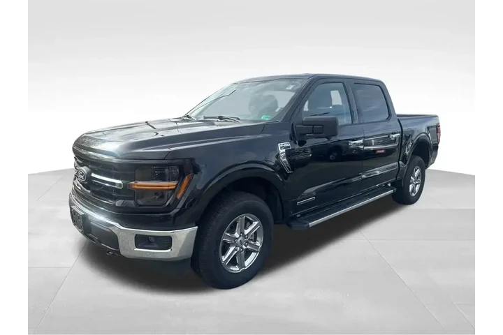 $37990 : Ford F-150 2024 4x4 XLT 4dr image 2