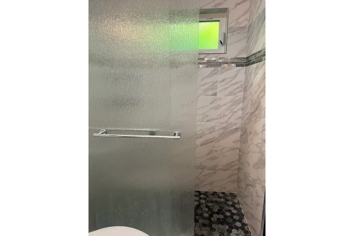 $1600 : North Miami 3 Bed & 1 Bath image 6