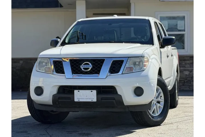 2015 Frontier SV image 3
