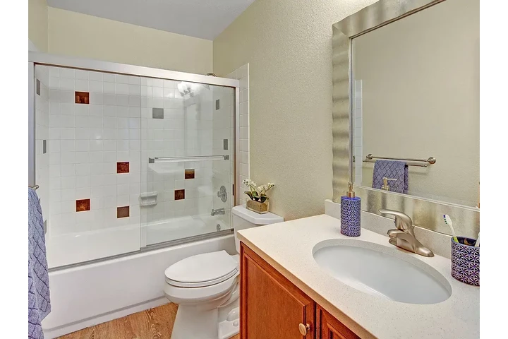 $1500 : Greatness House image 5