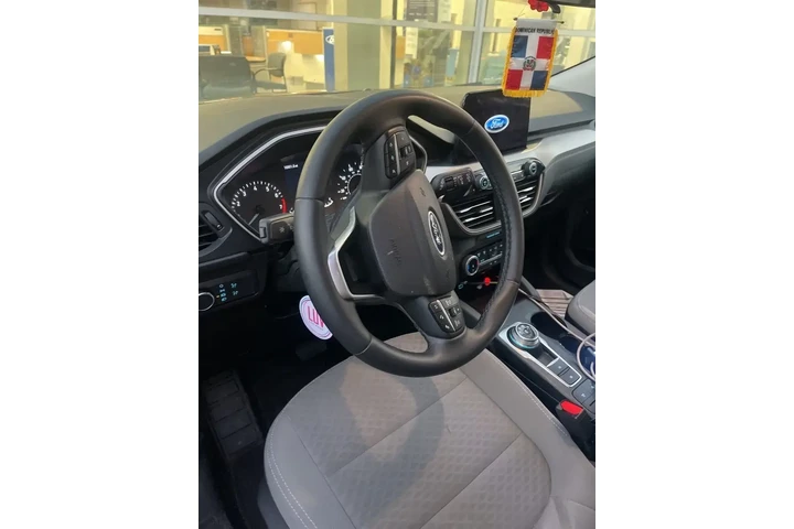 $20900 : Ford Escape 2022 SE 4dr SUV image 7