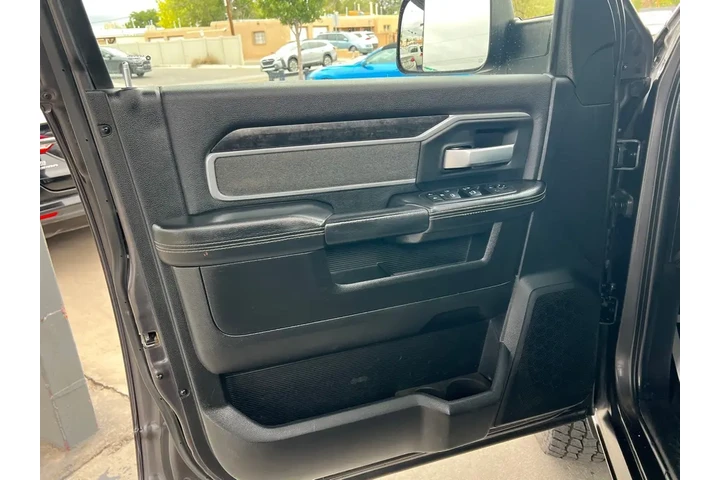 2019 RAM 2500 Tradesman Crew image 10