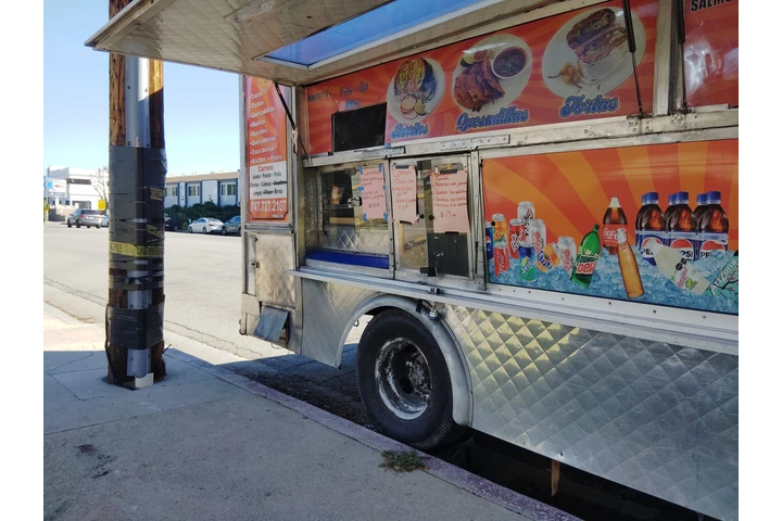 Vendo lonchera image 1