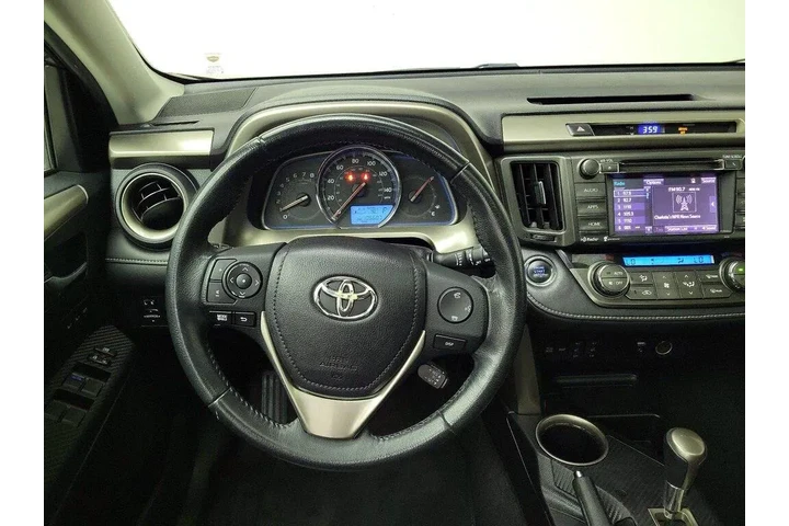 $17998 : Toyota RAV4 2015 Limited 4dr image 10