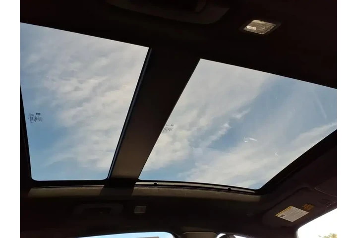 $31459 : Ford Escape 2024 AWD ST-Line image 8