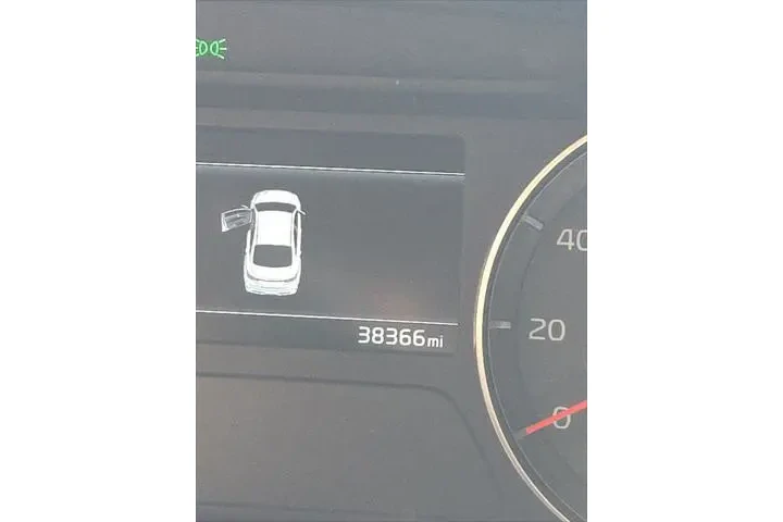 $18560 : Kia Forte 2023 LXS 4dr Sedan image 5