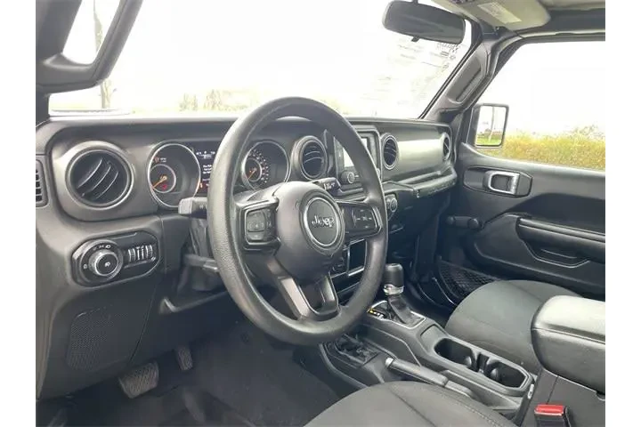 $25399 : Jeep Wrangler 2021 4x4 Sport image 10