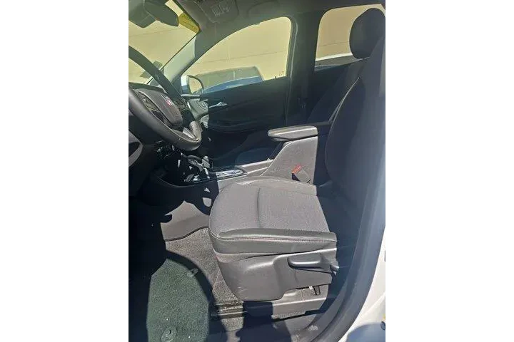 $20000 : Buick Encore GX 2025 Preferr image 5