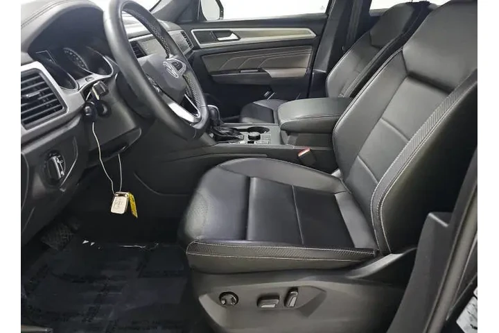 2021 Atlas Cross Sport SE 4Mo image 7