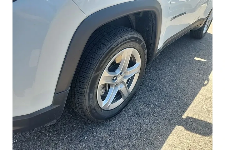 $19991 : Jeep Compass 2024 4x4 Latitu image 6