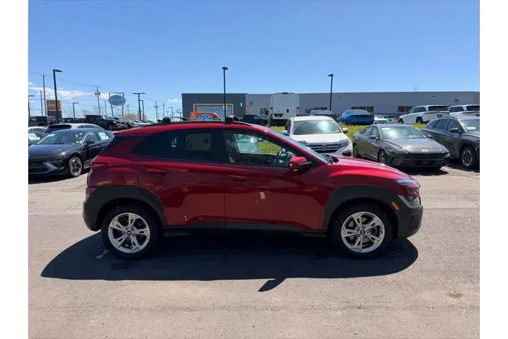 $21500 : Hyundai KONA 2023 AWD SEL 4d image 2