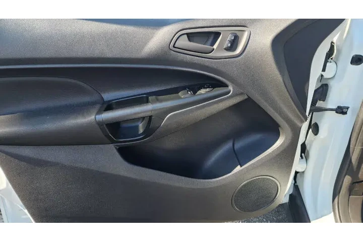 $15999 : 2017 Transit Connect image 10