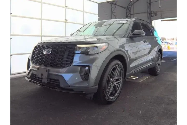$38000 : Ford Explorer 2025 AWD ST-Li image 2