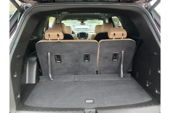 $34900 : 2023 Traverse Premier image 4