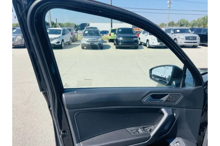 $9999 : 2021 Tiguan SE 4Motion image 10