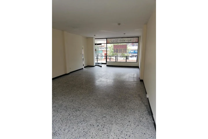 $500000000 : PERMUTO LOCAL EN GALERIAS image 3