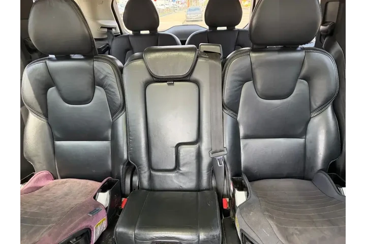 $16372 : Volvo XC90 2018 AWD T6 Momen image 10
