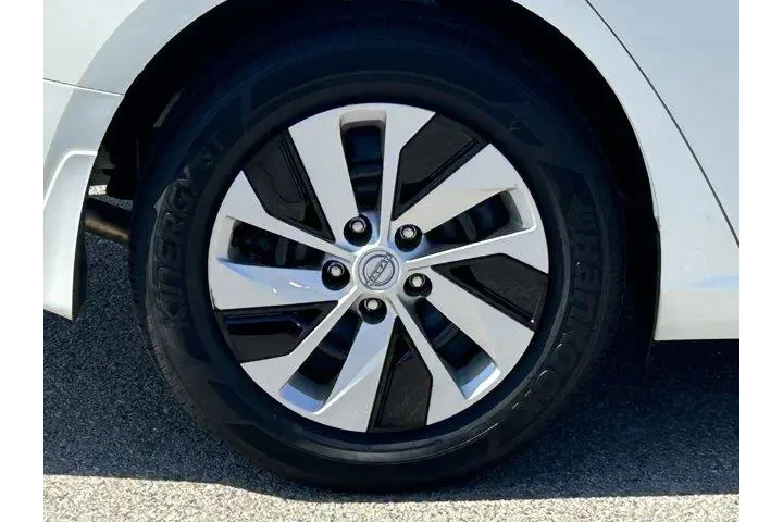 $22720 : Nissan Altima 2025 2.5 S 4dr image 7