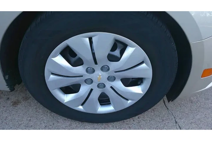 $6999 : 2012 Cruze LS image 10