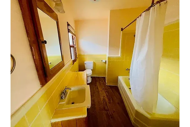 $1350 : +Single Story Littlerock Home+ image 4