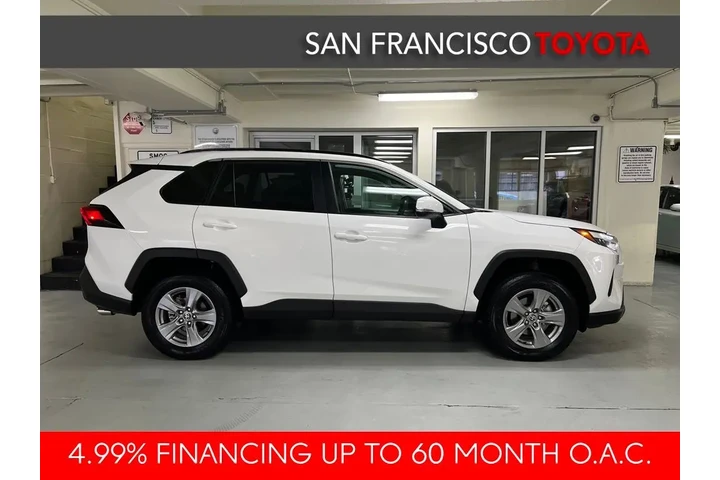 $29988 : Gold Certified2022 RAV4 XLE image 6