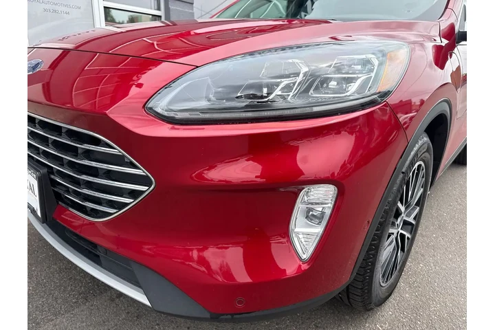 $23995 : 2022 Escape Titanium Plug-In image 7