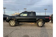 $10418 : Nissan Frontier 2004 4dr Cre thumbnail