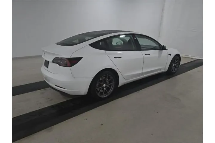 $21290 : Tesla Model 3 2023 4dr Sedan image 2