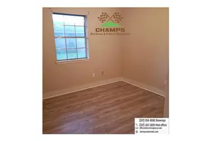 $1400 : Rental property with 3 bedro image 9