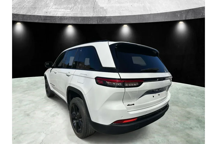 $29985 : Jeep Grand Cherokee 2023 4x4 image 3