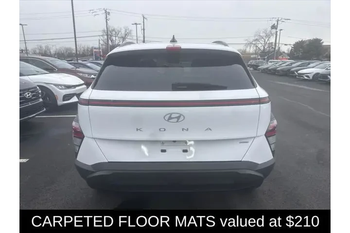 $23995 : Hyundai KONA 2024 AWD SEL 4d image 5