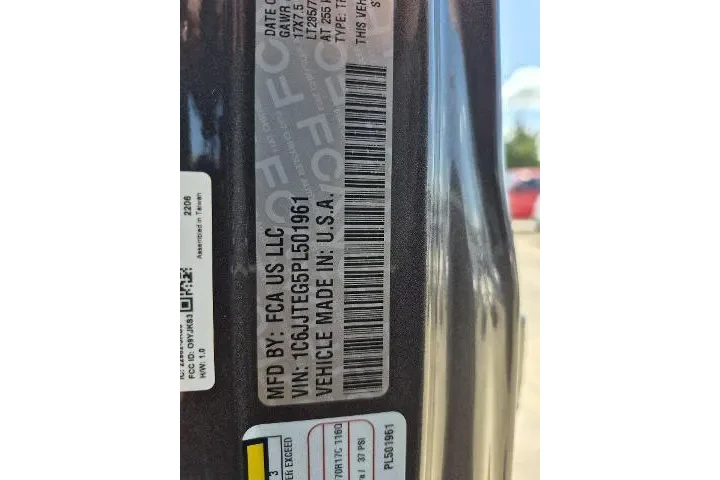 $37486 : Jeep Gladiator 2023 4x4 Moja image 3