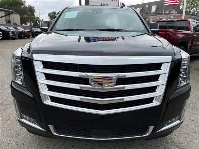 2020 Escalade 2WD 4dr Premium image 2