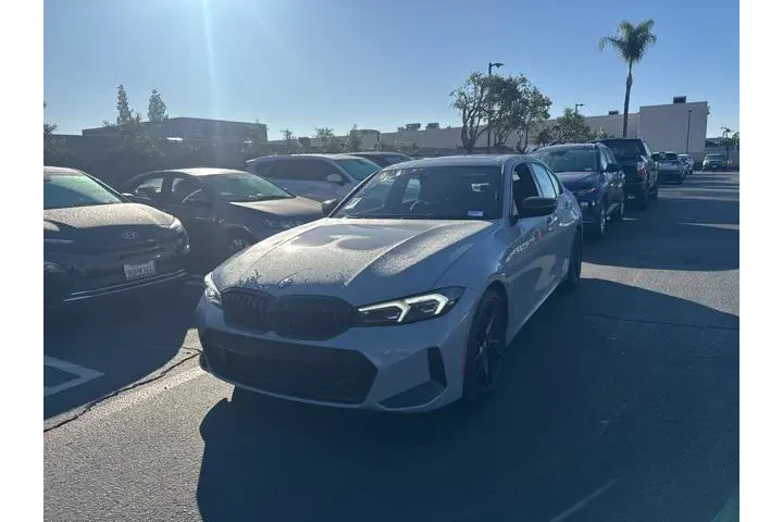 $35900 : BMW 3 Series 2024 330i 4dr S image 1