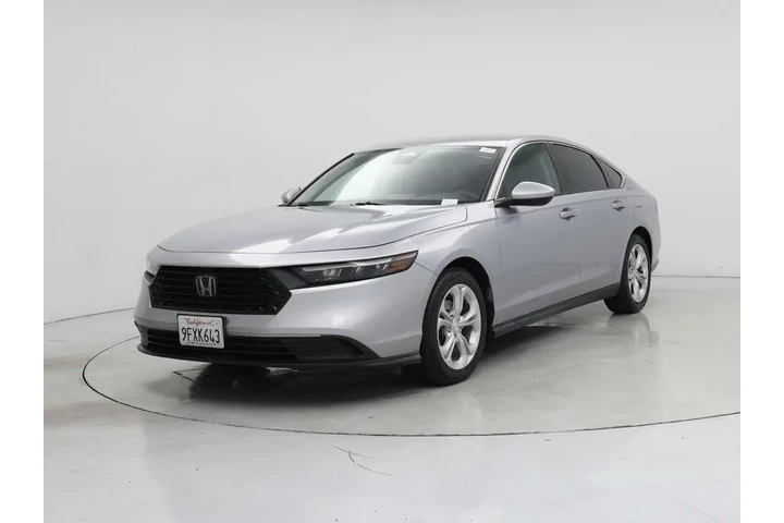 $23998 : Honda Accord 2023 LX 4dr Sed image 4