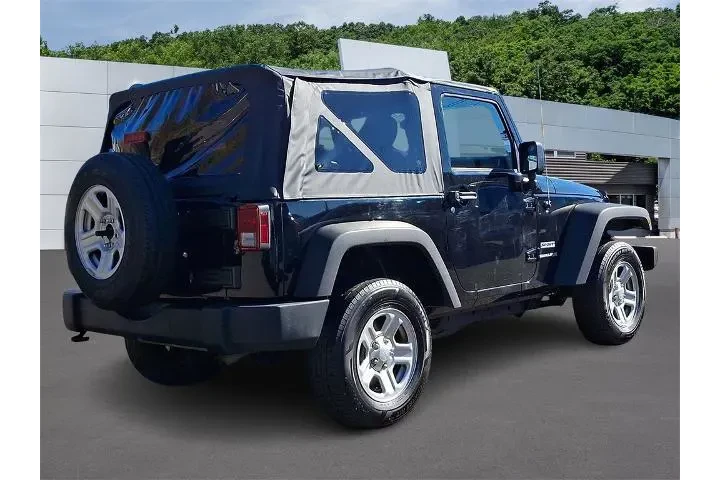$18800 : Jeep Wrangler JK 2018 4x4 Sp image 6
