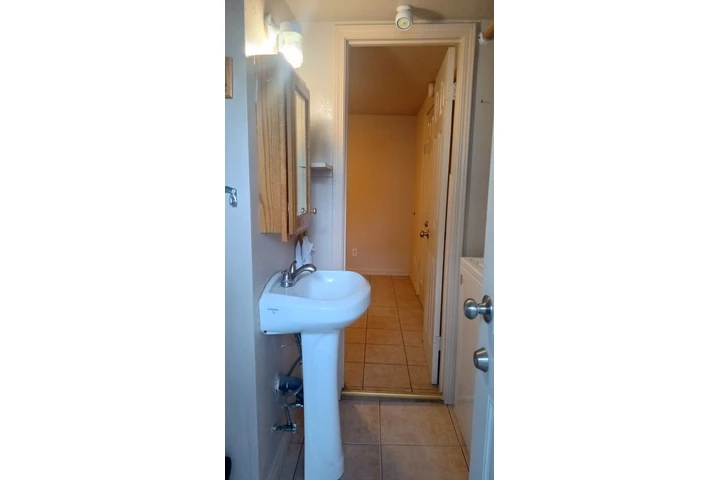 $1200 : Recamara Para 2 Personas Este image 4