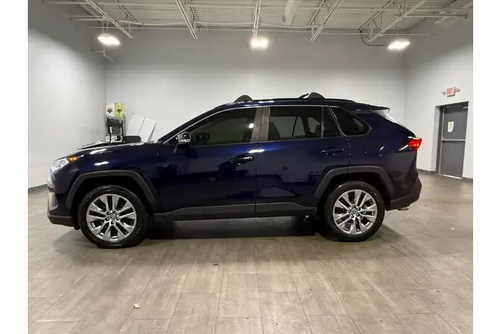 $22999 : Toyota RAV4 2021 XLE Premium image 7