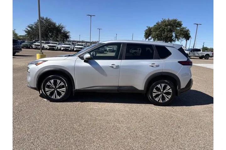 $24975 : 2023 Rogue SV image 3